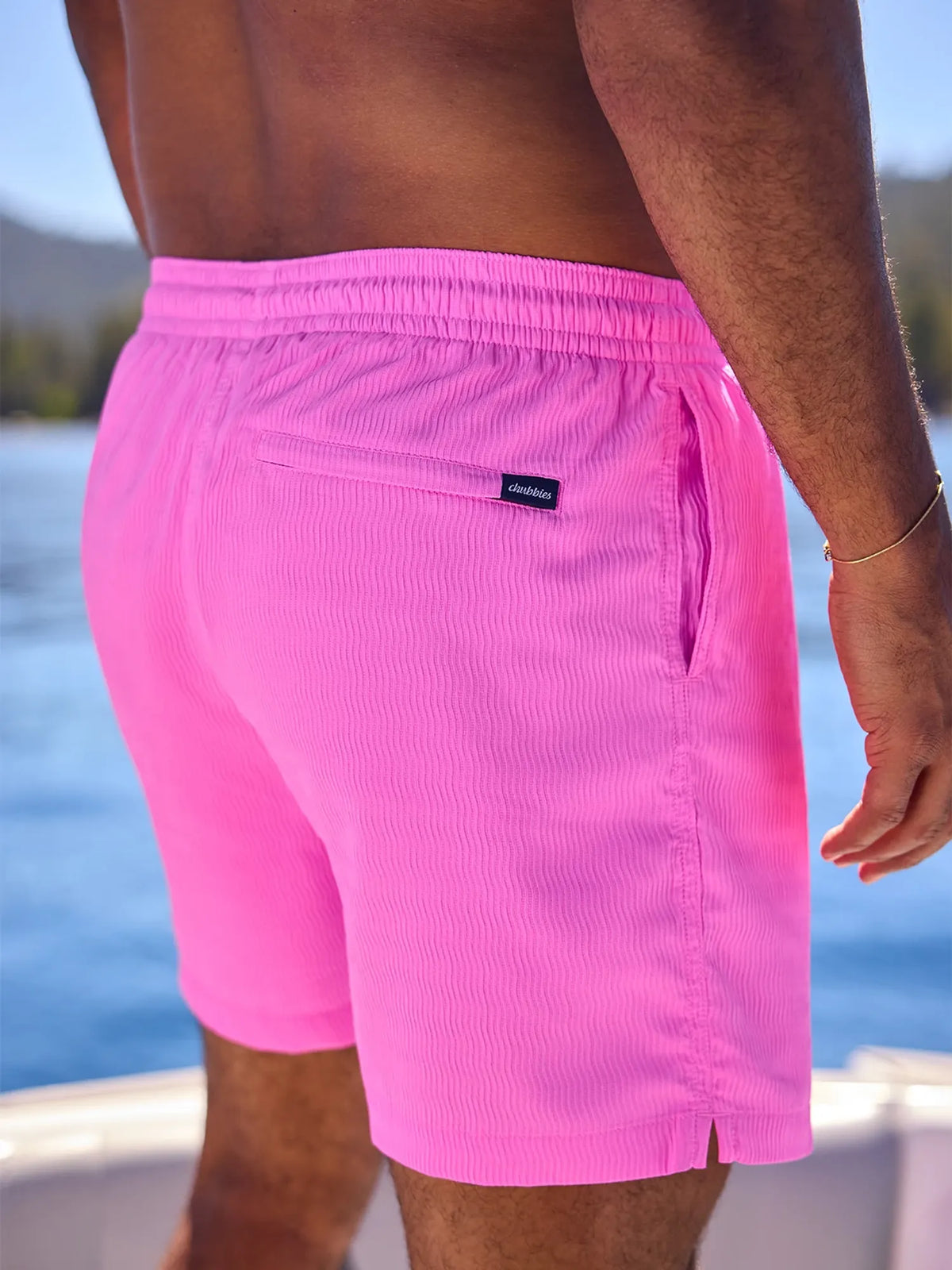 The Flamingo Fizzes 5.5" (Textured Lined Swim)