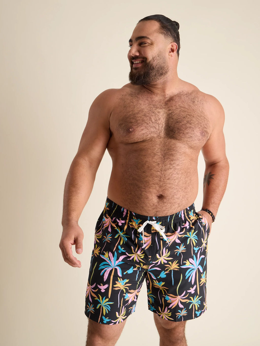 The Black Light Nights 7" (Classic Lined Swim Trunk)