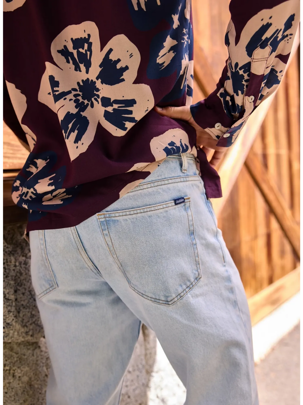 The Light Wash Denim 30" (Classic Jean)