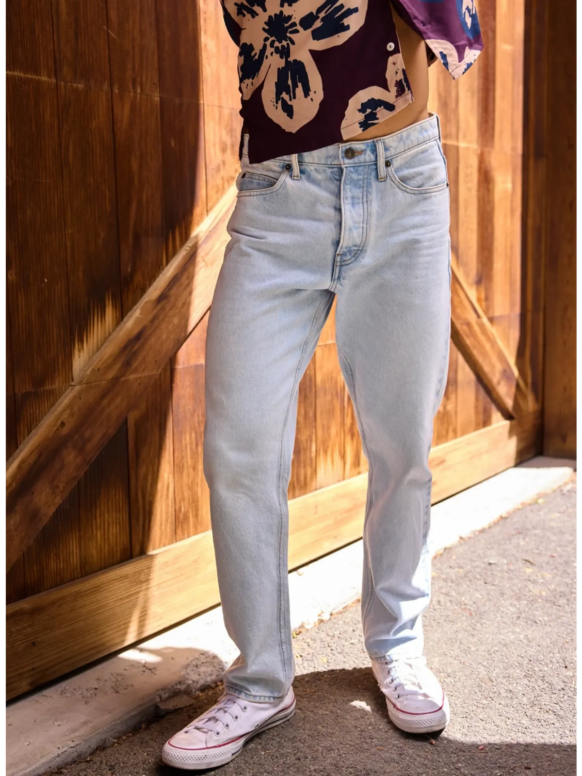 The Light Wash Denim 30" (Classic Jean)