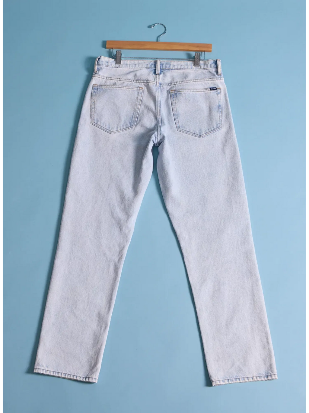 The Light Wash Denim 30" (Classic Jean)