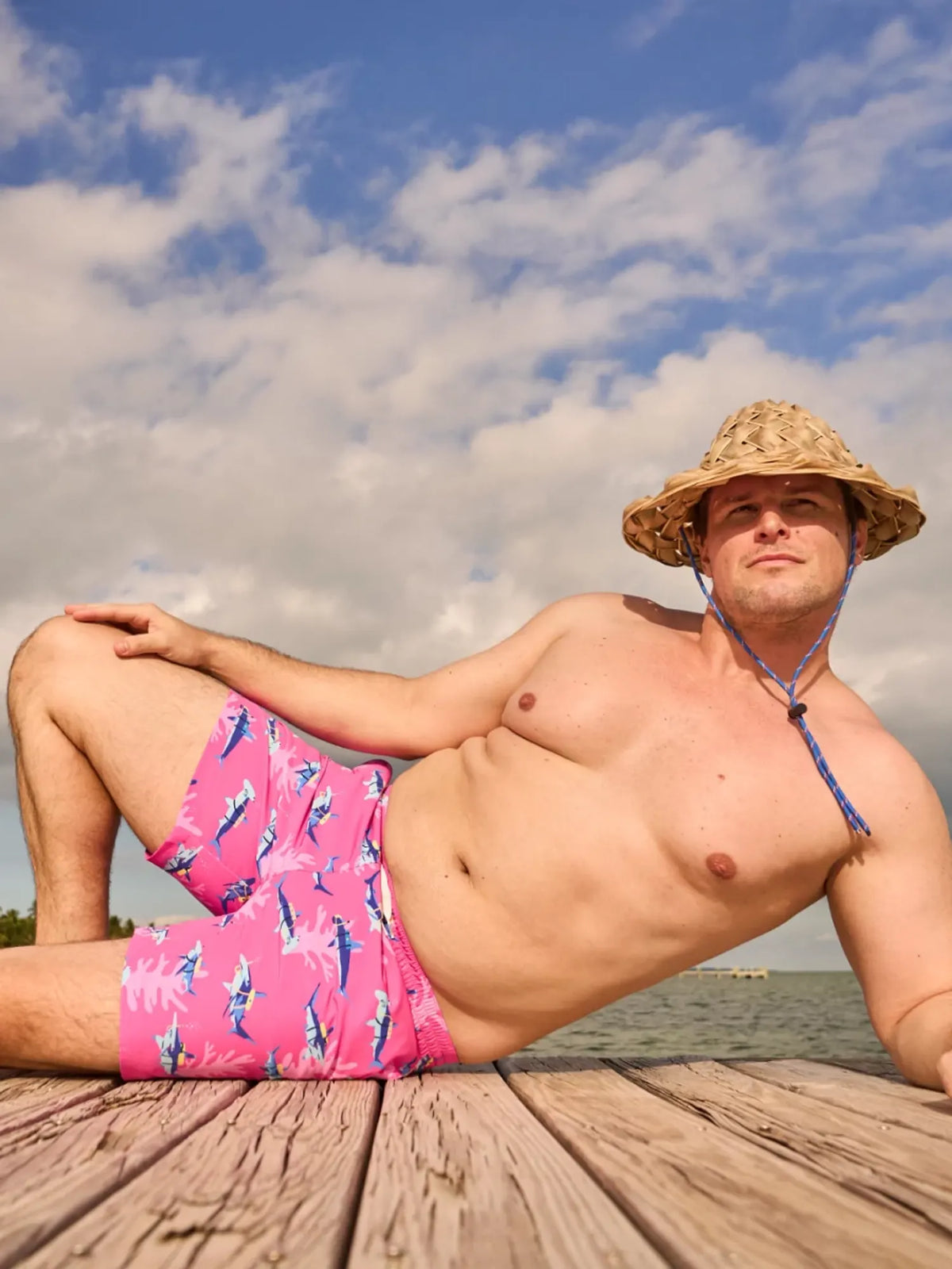 The Great Pink Sharks 5.5"  (Classic Lined Swim Trunk)
